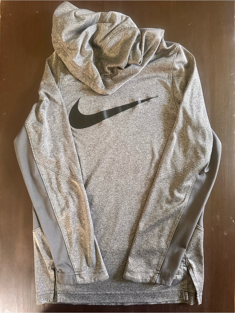 Nike Elite Boy’s Gray Hooded shirt (boys M)